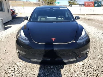 Авто Tesla Model 3 2019 № 7596328
