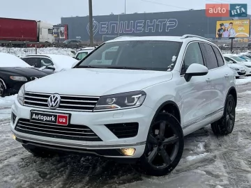 Авто Volkswagen Touareg 2015 № 7596479