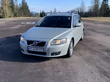 Авто Volvo V50 2012 № 7597067