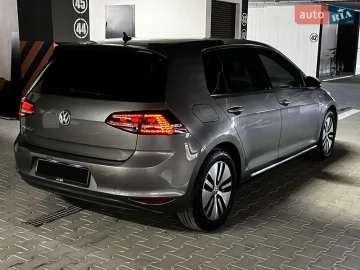 Авто Volkswagen E-Golf 2015 № 7597091