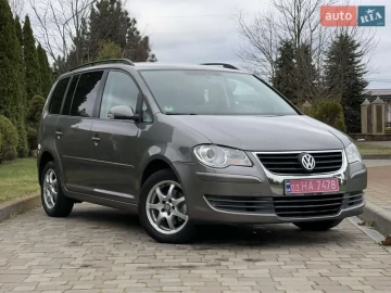 Авто Volkswagen Touran 2009 № 7597382
