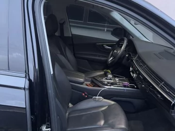 Авто Audi Q7 2015 № 7597585