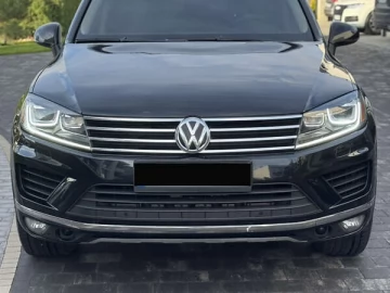 Авто Volkswagen Touareg 2015 № 7597704