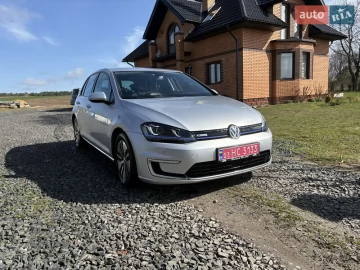 Авто Volkswagen E-Golf 2015 № 7597831