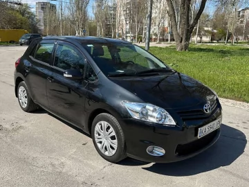 Авто Toyota Auris 2011 № 7597976