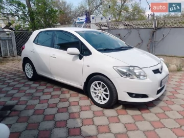 Авто Toyota Auris 2009 № 7598331