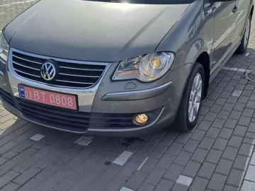 Авто Volkswagen Touran 2008 № 7598985