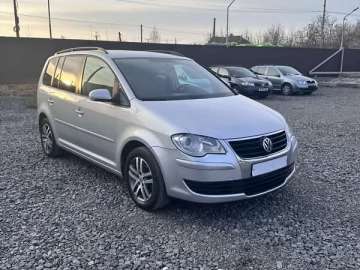 Авто Volkswagen Touran 2008 № 7599673