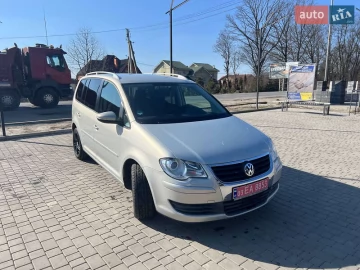 Авто Volkswagen Touran 2009 № 7599896