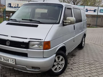 Авто Volkswagen Transporter 2000 № 7600038