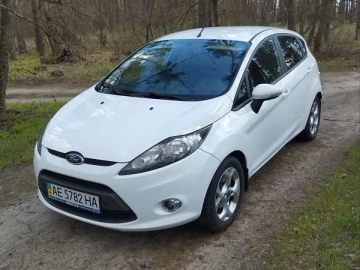 Авто Ford Fiesta 2012 № 7600365