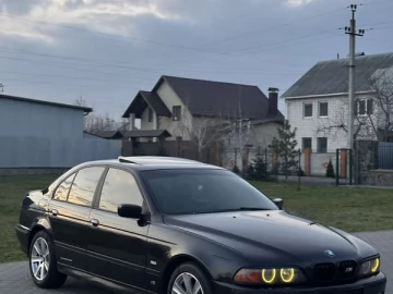 Авто BMW 5 Series 2001 № 7600426