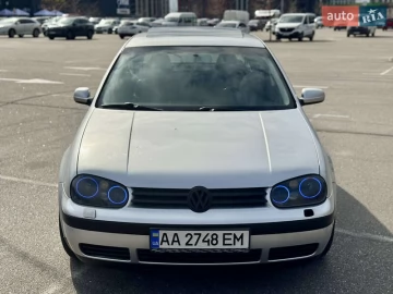 Авто Volkswagen Golf 2002 № 7600470