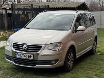 Авто Volkswagen Touran 2008 № 7600612