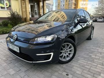 Авто Volkswagen E-Golf 2015 № 7601361