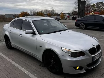 Авто BMW 5 Series 2004 № 7601622