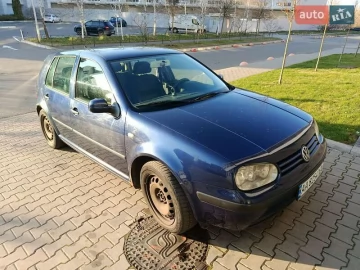 Авто Volkswagen Golf 2000 № 7601757