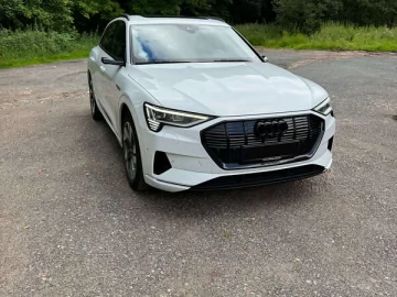 Авто Audi E-Tron 2019 № 7602429
