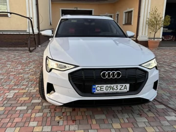 Авто Audi E-Tron 2020 № 7602442