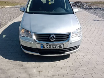 Авто Volkswagen Touran 2007 № 7602448