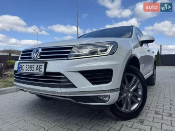 Авто Volkswagen Touareg 2015 № 7602526