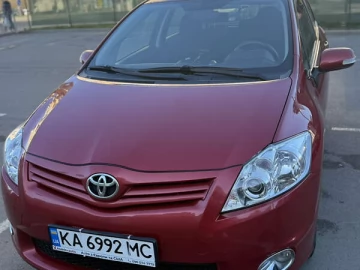 Авто Toyota Auris 2012 № 7602654
