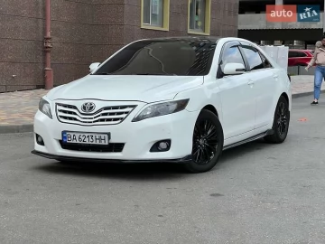 Авто Toyota Camry 2010 № 7603143