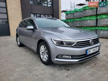 Авто Volkswagen Passat 2017 № 7603197