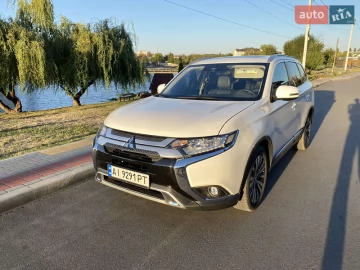 Авто Mitsubishi Outlander 2020 № 7603214