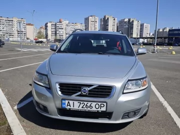 Авто Volvo V50 2007 № 7603915