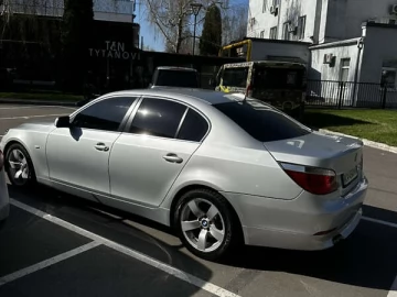 Авто BMW 5 Series 2004 № 7603919