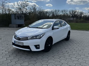 Авто Toyota Corolla 2015 № 7603983