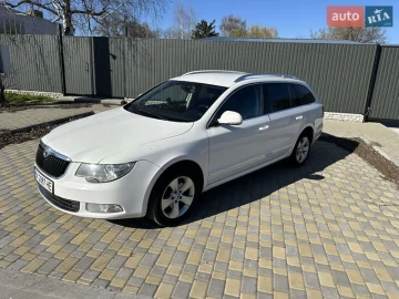 Авто Skoda Superb 2011 № 7604347