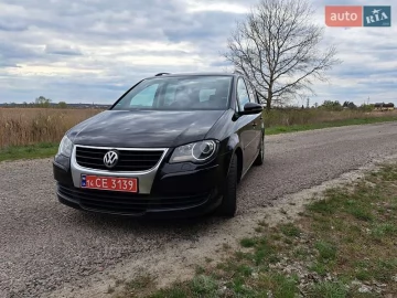 Авто Volkswagen Touran 2009 № 7604386