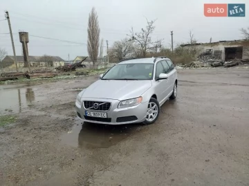 Авто Volvo V70 2011 № 7604410