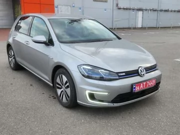 Авто Volkswagen E-Golf 2017 № 7604449