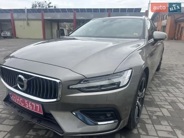 Авто Volvo V60 2021 № 7604551