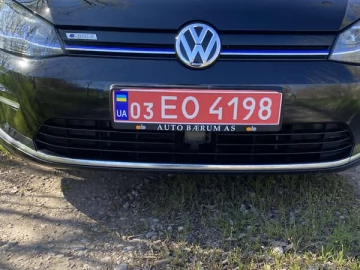 Авто Volkswagen E-Golf 2017 № 7604883