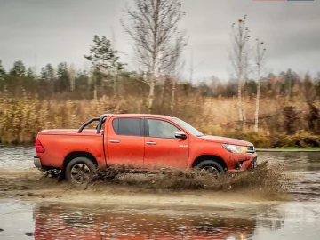 Авто Toyota Hilux 2017 № 7605008