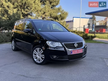 Авто Volkswagen Touran 2010 № 7605185