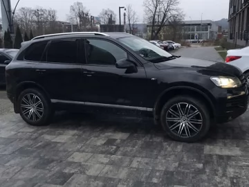 Авто Volkswagen Touareg 2014 № 7605384