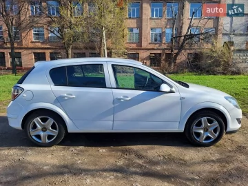 Авто Opel Astra 2013 № 7605569