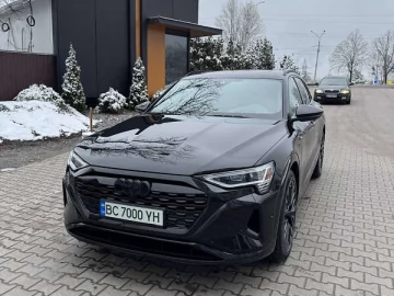 Авто Audi Q8 E-Tron 2023 № 7605710