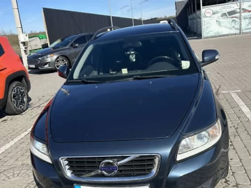 Авто Volvo V50 2011 № 7606128