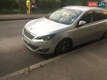 Авто Peugeot 308 2014 № 7606150