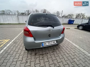 Авто Toyota Yaris 2008 № 7606501