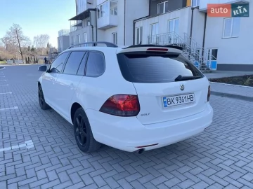 Авто Volkswagen Golf 2010 № 7606541