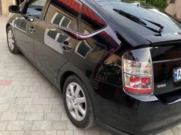Авто Toyota Prius 2004 № 7606543