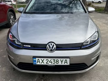 Авто Volkswagen E-Golf 2016 № 7606596