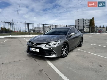 Авто Toyota Camry 2023 № 7607219